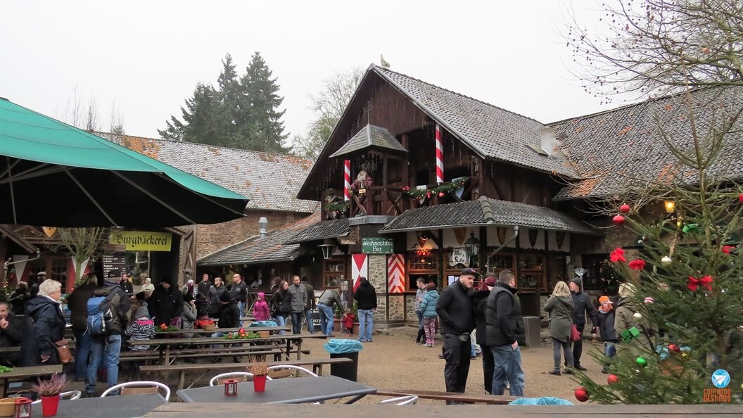 Feira de Natal no Burg Satzvey Weihnachtsmarkt