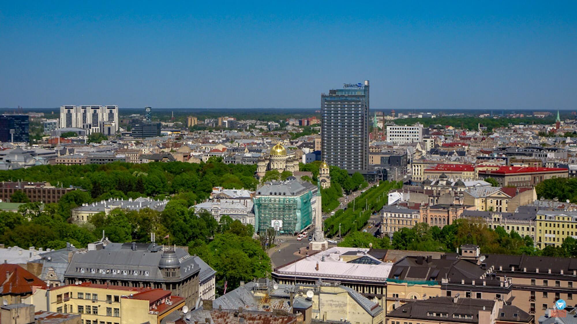 Vista da Igreja de São Pedro em Riga